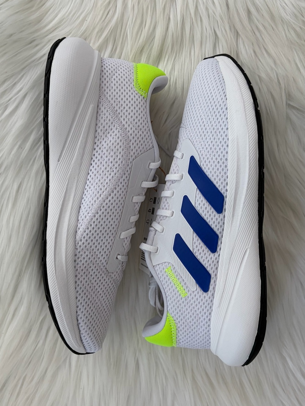response runner shoes